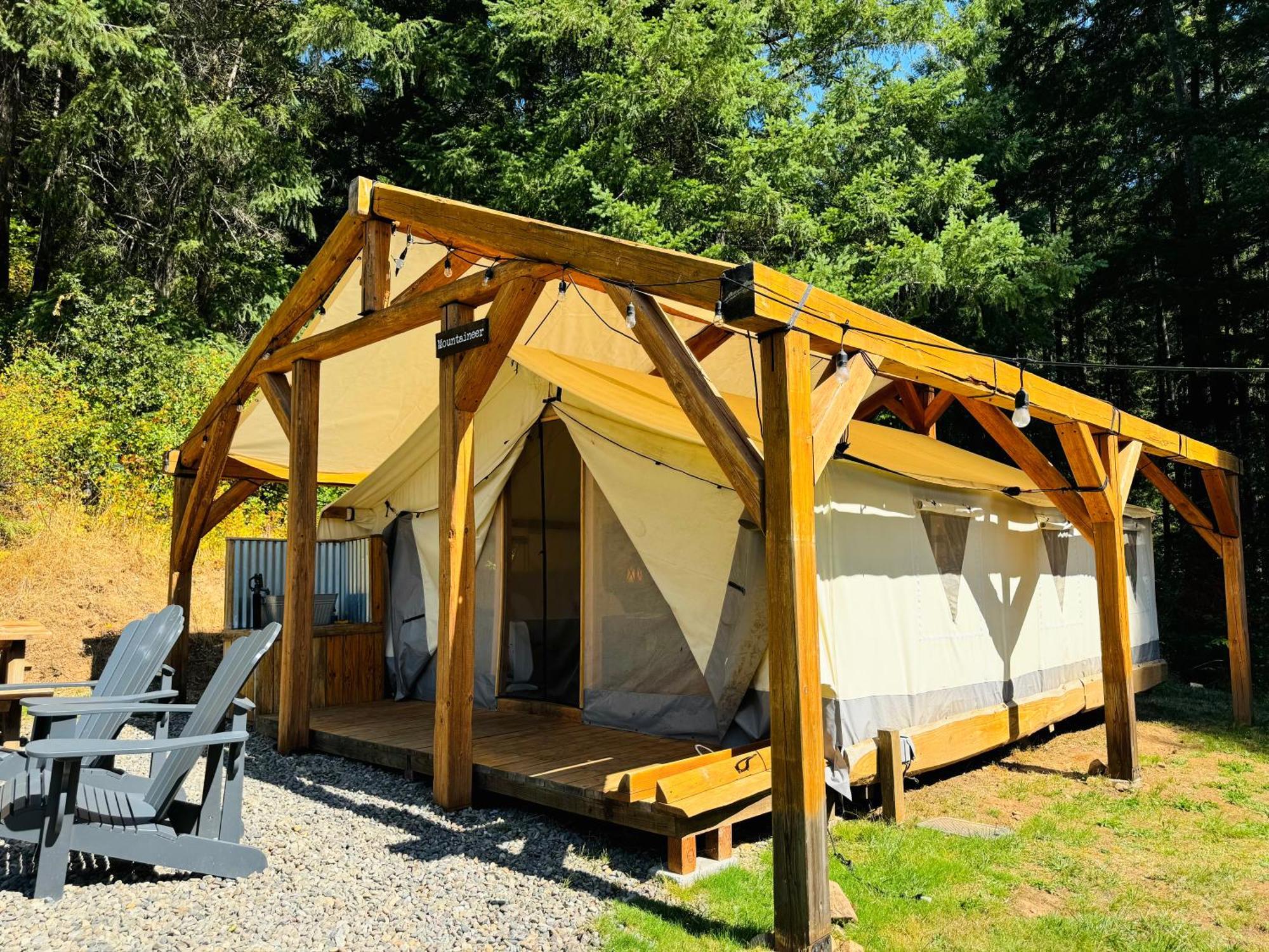 Umpqua'S Last Resort - Wilderness Cabins, Rv Park & Glamping Idleyld Park Εξωτερικό φωτογραφία