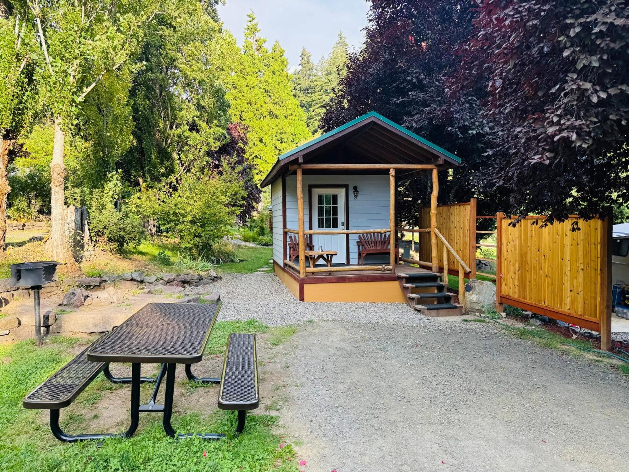 Umpqua'S Last Resort - Wilderness Cabins, Rv Park & Glamping Idleyld Park Εξωτερικό φωτογραφία