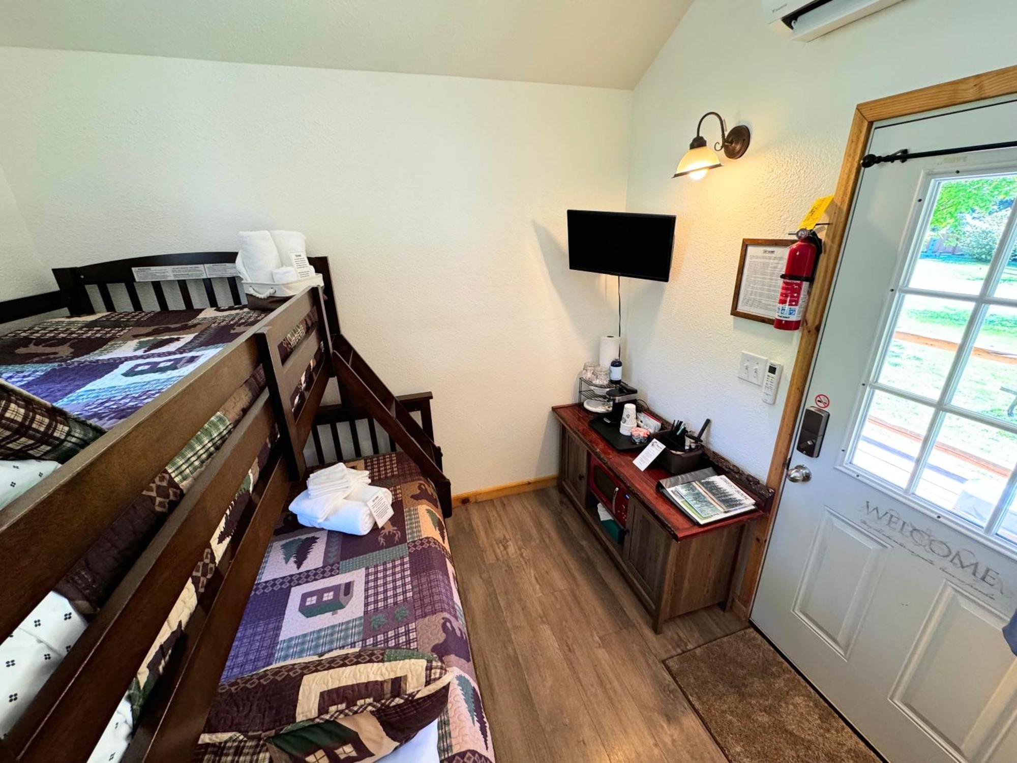 Umpqua'S Last Resort - Wilderness Cabins, Rv Park & Glamping Idleyld Park Εξωτερικό φωτογραφία