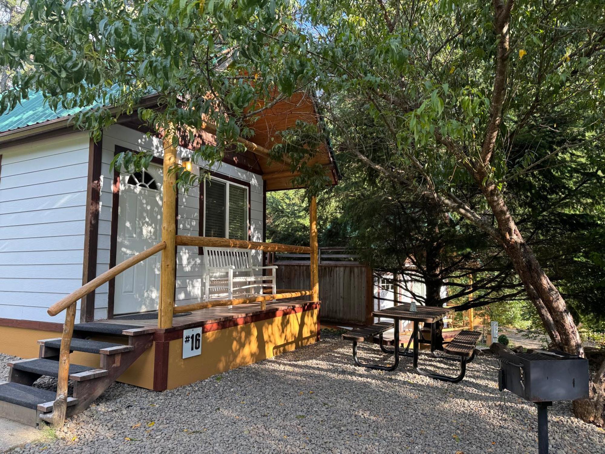Umpqua'S Last Resort - Wilderness Cabins, Rv Park & Glamping Idleyld Park Εξωτερικό φωτογραφία